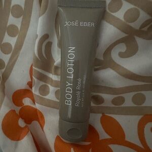 Jose Eber Body Lotion, 1 oz